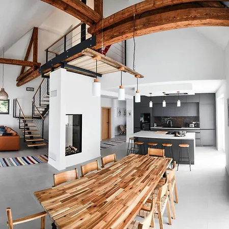 Demanova 157 펜션 *